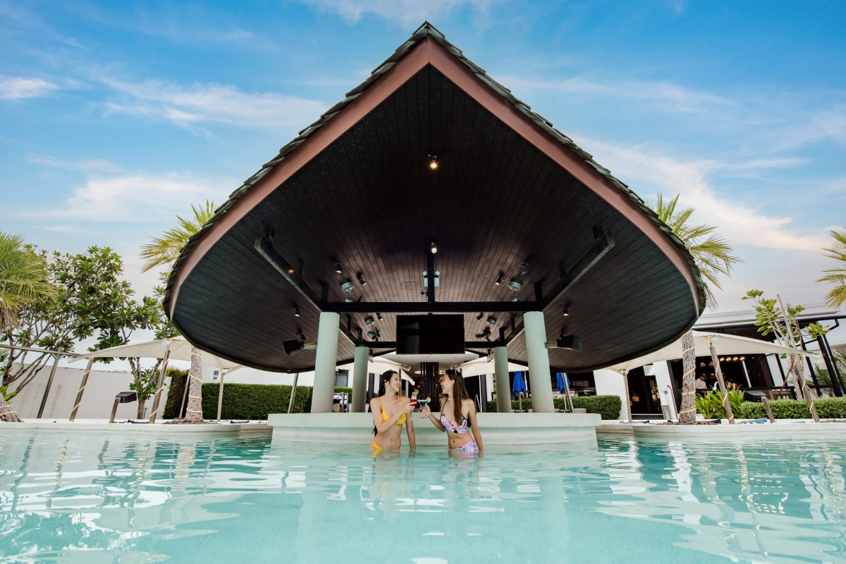 ที่พักหัวหินสุดโรแมนติค พร้อมสระว่ายน้ำขนาดใหญ่ อ่างจากุซซี่ส่วนตัว ฟรี  อาหารเช้าเย็น By Lalua Resort Huahin - Makalius.Co.Th